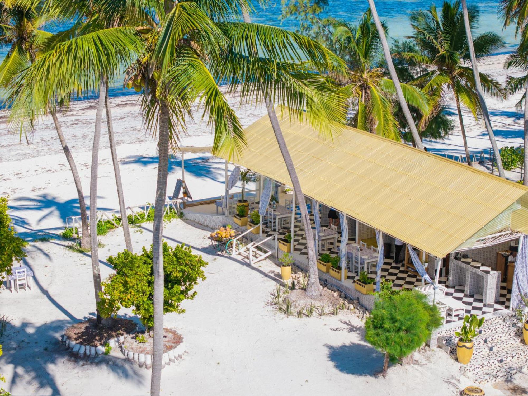Pili Pili Orient Beach Resort Bwejuu Buitenkant foto